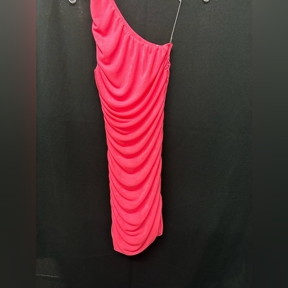 LYANER ONE SHOULDER DRESS - Picture 2 of 12